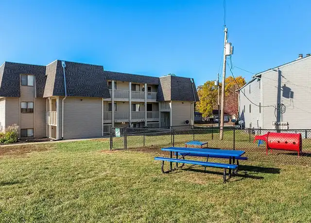 Property at Hillsdale Apartments - 1618 SW Chelsea Dr, Topeka, KS, 66604, 1-2 bed, 1-2 bath, [object Object]