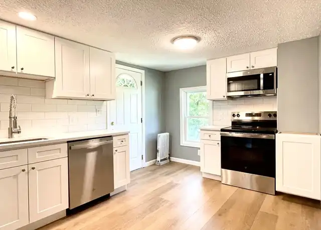 Property at 46 Main St Unit 2-R, Framingham, MA, 01702, 2 beds, 1 bath, [object Object]