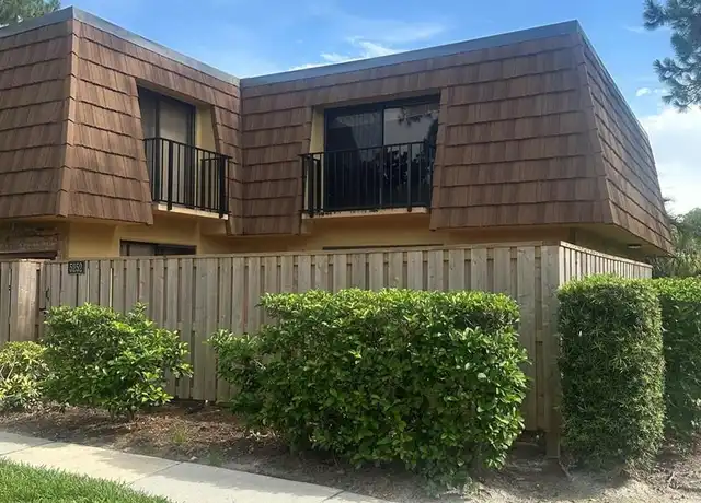 Property at 5252 Brook Ct #240, Orlando, FL, 32811, 2 beds, 2.5 baths, [object Object]
