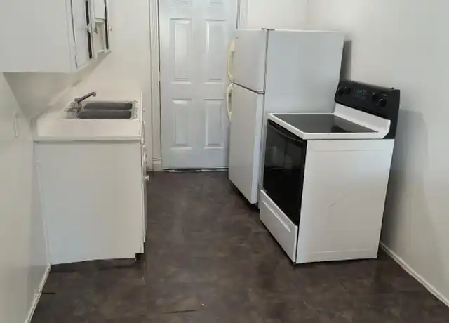 Property at 308 Rhode Island St SE Unit 3, Albuquerque, NM, 87108, 1 bed, 1 bath, [object Object]