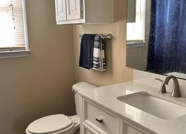 Property at 331 W Glenn Ave, Auburn, AL, 36830, 2 beds, 2 baths, [object Object]