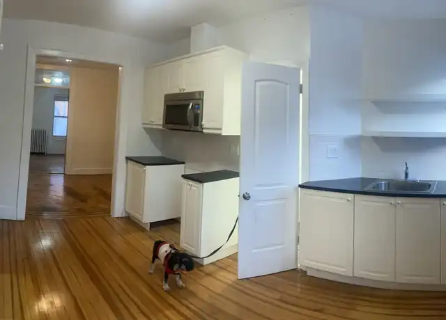 Property at 18 Scholes St, Brooklyn, NY, 11206, 3 beds, 1 bath, [object Object]
