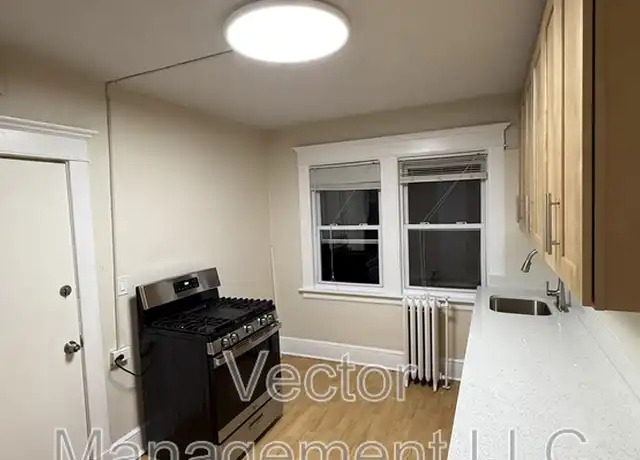Property at 173 Elm St Unit B32, West Haven, CT, 06516, 1 bed, 1 bath, [object Object]