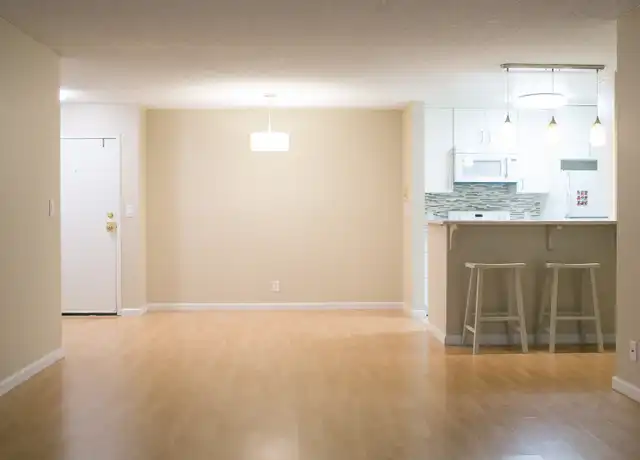 Property at 377 Mandarin Dr #102, Daly City, CA, 94015, 2 beds, 2 baths, [object Object]