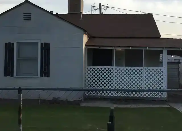 Property at 1525 Pearl St, Bakersfield, CA, 93305, 2 beds, 1 bath, [object Object]