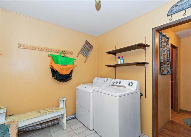 Photo of 420 Sheridan Dr, Big Bear City, CA 92314