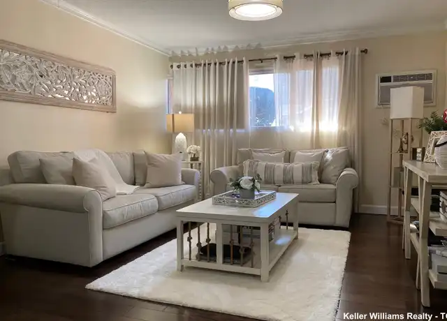 Property at 881 Broadway #3, Everett, MA, 02149, 1 bed, 1 bath, [object Object]