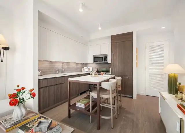 Property at 457 W 40th St Unit 1410, New York, NY, 10018, 1 bed, 1 bath, [object Object]