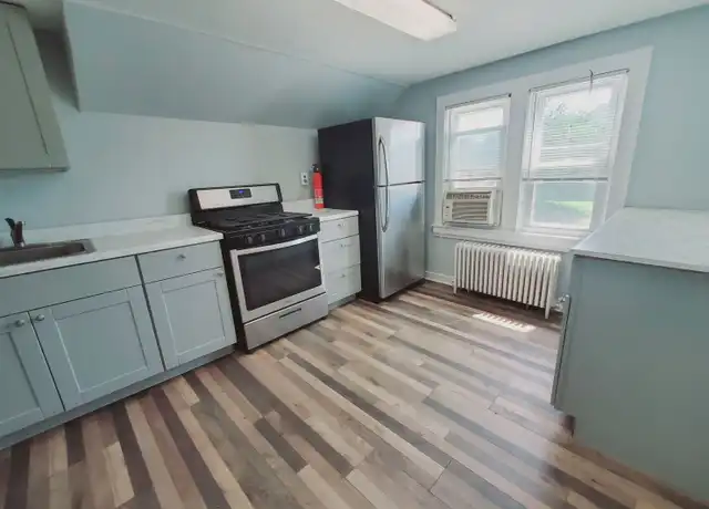 Property at 101 Lafayette St Unit 3, Stamford, CT, 06902, 2 beds, 1 bath, [object Object]