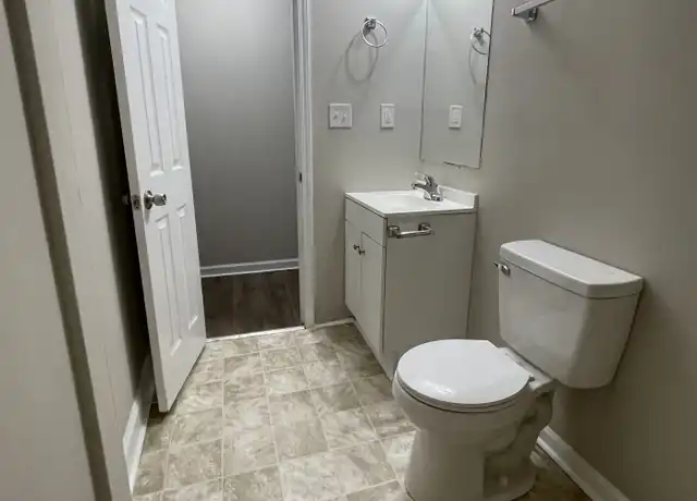 Property at 804 S Jackson St, Salisbury, NC, 28144, 3 beds, 2 baths, [object Object]