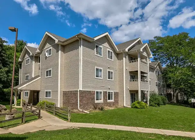 Property at Madison Estates - 1132 Morraine View Dr, Madison, WI, 53719, 2-3 beds, 1 bath, [object Object]