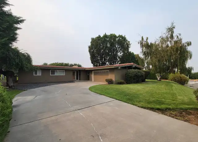 Property at 305 N Quincy Pl, Kennewick, WA, 99336, 3 beds, 2.5 baths, [object Object]
