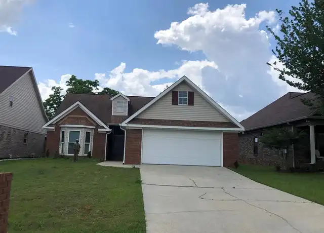 Property at 215 Princeton Dr, Dothan, AL, 36301, 3 beds, 2 baths, [object Object]