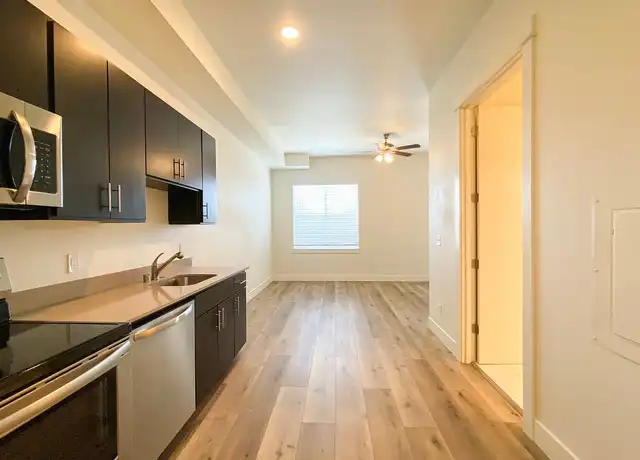 Property at Rosa A - 1655 C St, Vancouver, WA, 98663, 2 beds, 1 bath, [object Object]