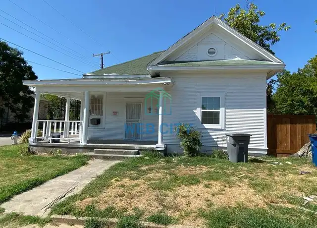 Property at 3527 S Harwood St, Dallas, TX, 75215, 2 beds, 1 bath, [object Object]