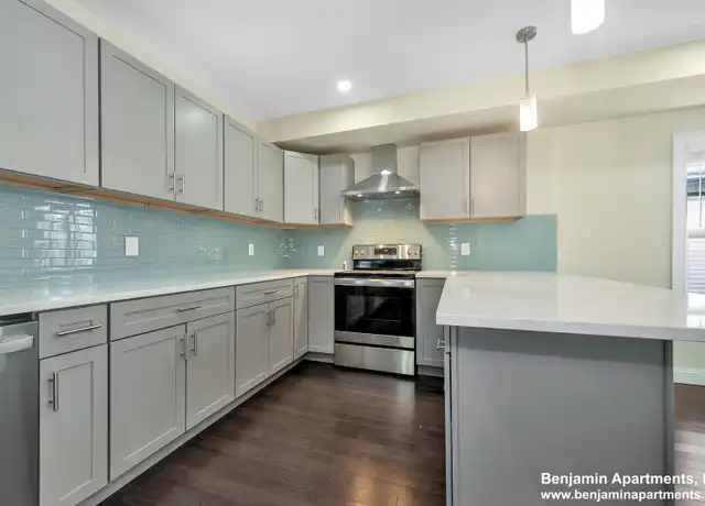 Property at 43 Wright Ave Unit 2, Medford, MA, 02155, 5 beds, 5.5 baths, [object Object]
