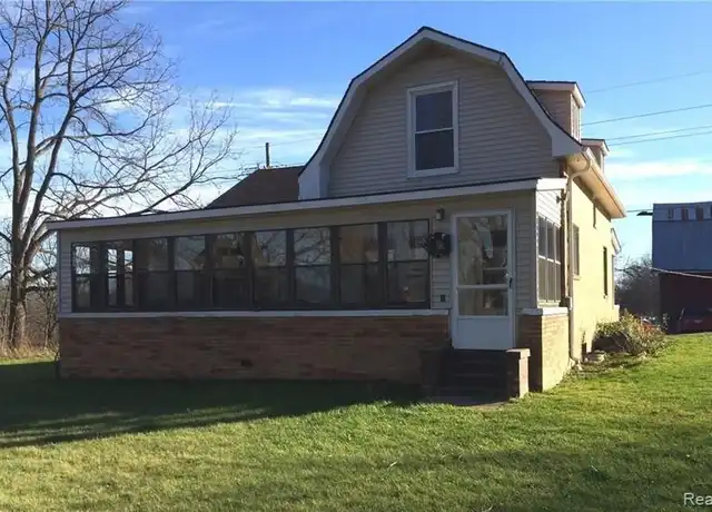 Property at 12175 Rattalee Lake Rd, Davisburg, MI, 48350, 3 beds, 1 bath, [object Object]