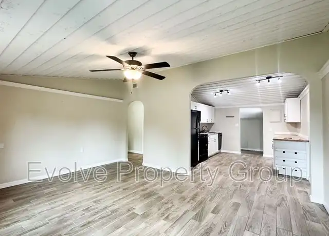 Property at 1921 S Summerlin Ave, Sanford, FL, 32771, 2 beds, 1 bath, [object Object]