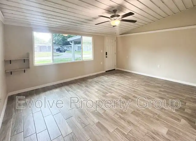 Property at 1921 S Summerlin Ave, Sanford, FL, 32771, 2 beds, 1 bath, [object Object]