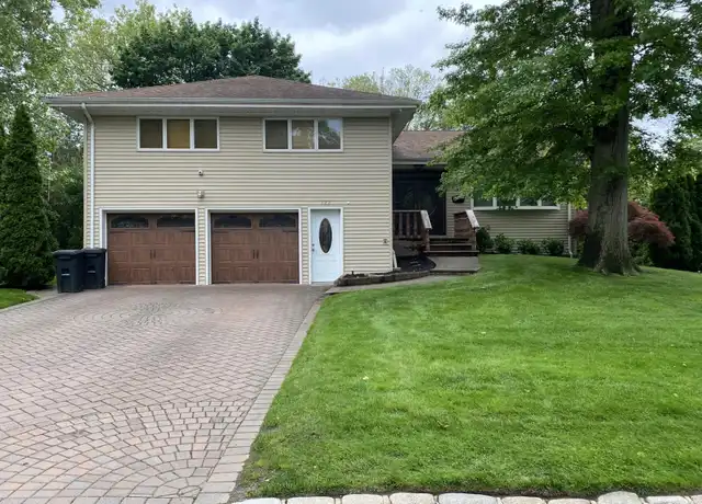 Property at 122 Ludwig Ln, Williston Park, NY, 11596, 3 beds, 2.5 baths, [object Object]