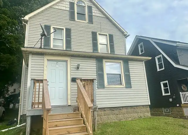 Property at 555 Lumiere St, Akron, OH, 44306, 4 beds, 2 baths, [object Object]