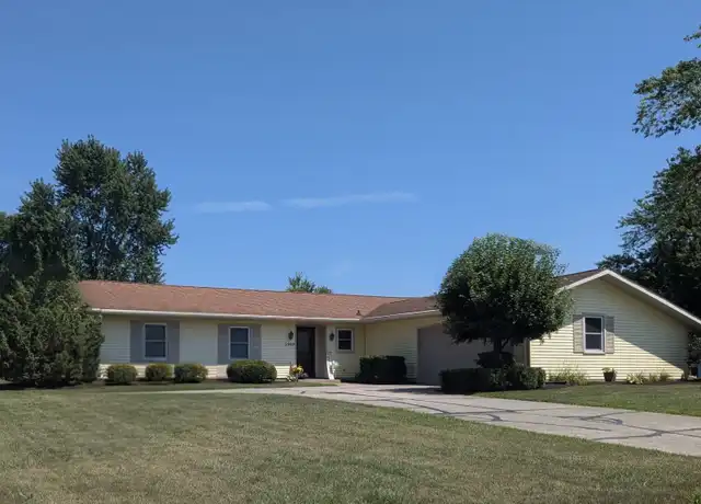 Property at 2907 Greenbriar Dr, Fort Wayne, IN, 46804, 3 beds, 2.5 baths, [object Object]