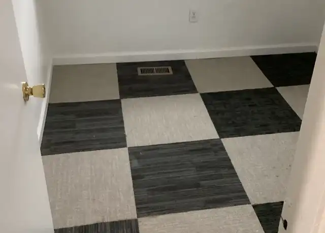 Property at 952 Walnut St, Charleston, WV, 25387, 2 beds, 1 bath, [object Object]