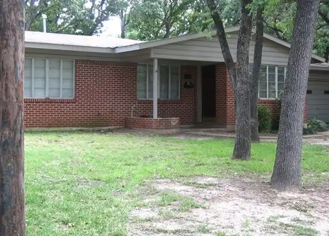 Property at 3902 Oaklawn St, Bryan, TX, 77801, 3 beds, 2 baths, [object Object]