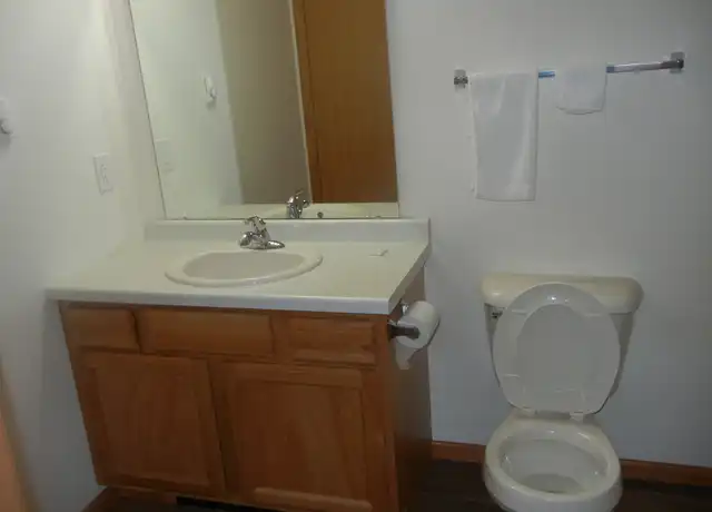 Property at 1321 New York Ave, Superior, WI, 54880, 2 beds, 1 bath, [object Object]