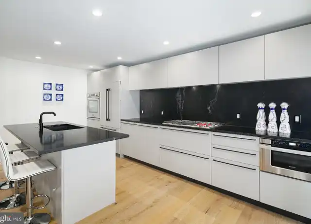 Property at 1126 1/2 Lombard St, Philadelphia, PA, 19147, 4 beds, 3 baths, [object Object]