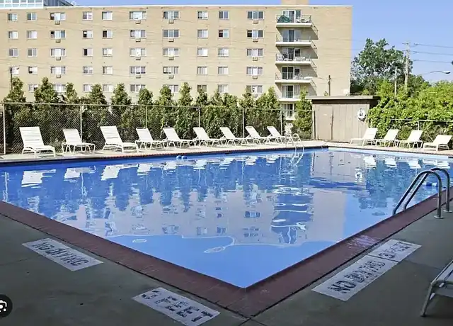 Property at 1 OAK Apartments - 18645 Detroit Ave, Lakewood, OH, 44107, 0 beds, 1 bath, [object Object]