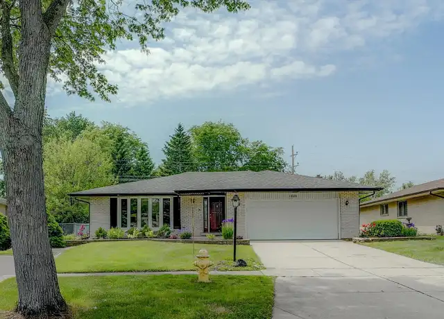 Property at 1820 N Andoa Ln, Mount Prospect, IL, 60056, 3 beds, 2 baths, [object Object]