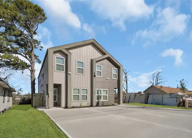 Property at 7987 Chateau St Unit B, Houston, TX, 77028, 3 beds, 2.5 baths, [object Object]