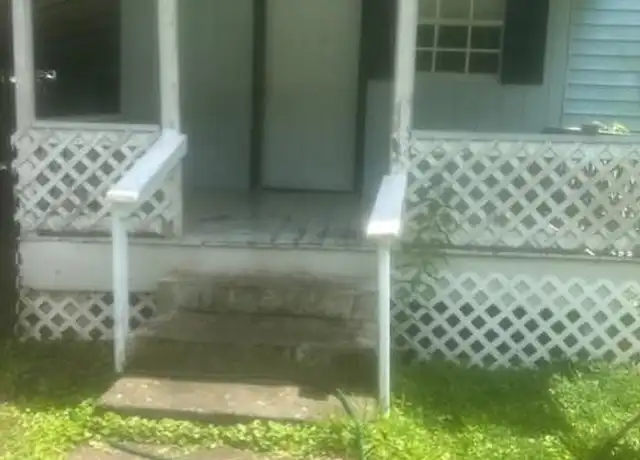 Property at 107 5th Ave, Chickasaw, AL, 36611, 2 beds, 1 bath, [object Object]