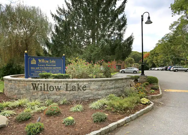 Property at 44 New York 25A Unit 307, Smithtown, NY, 11787, 1 bed, 1 bath, [object Object]
