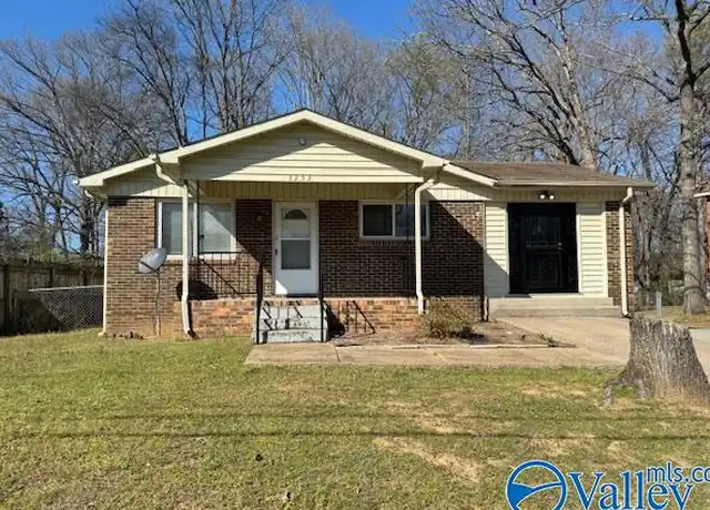 Property at 3252 Uvalde Ln NW, Huntsville, AL, 35810, 3 beds, 1.5 baths, [object Object]
