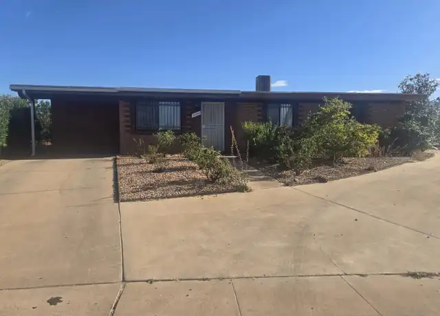 Property at 2000 Santa Maria Dr, Sierra Vista, AZ, 85635, 3 beds, 2 baths, [object Object]