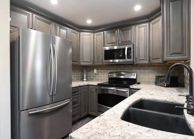 Property at 510 Camino de la Reina #331, San Diego, CA, 92108, 2 beds, 2 baths, [object Object]
