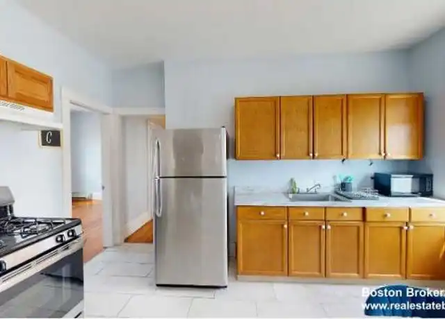 Property at 71 Crescent Ave, Boston, MA, 02125, 4 beds, 1 bath, [object Object]