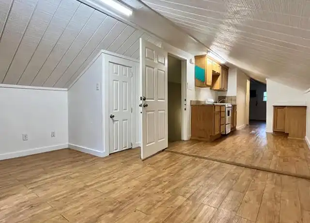 Property at 1002 Gregg St Unit B, Denton, TX, 76201, 1 bed, 1 bath, [object Object]