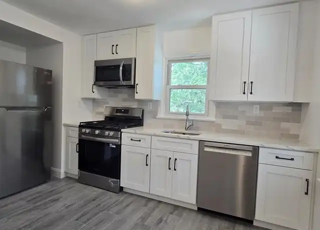 Property at 128 Newark Pompton Tpke Unit 2nd Floor, Pompton Plains, NJ, 07444, 3 beds, 1 bath, [object Object]