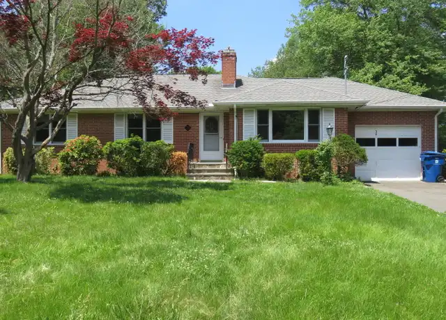 Property at 30 Holmes Cir, Farmington, CT, 06032, 3 beds, 2 baths, [object Object]