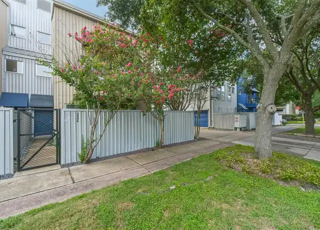 Property at 2804 Jackson St, Houston, TX, 77004, 3 beds, 2 baths, [object Object]