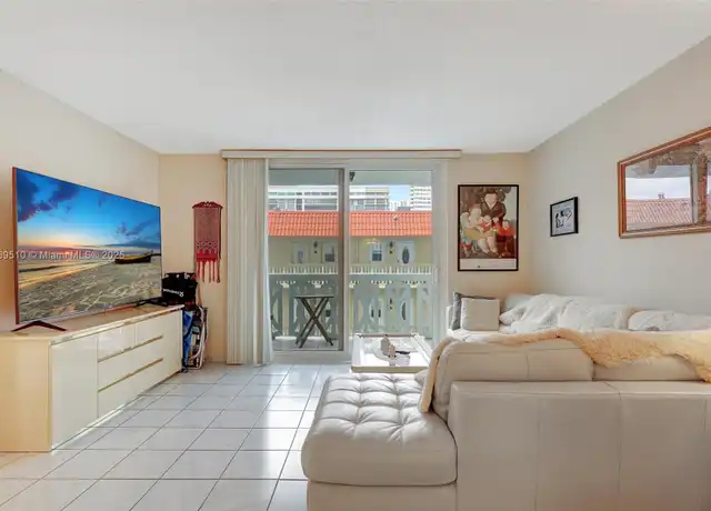 Property at 3113 S Ocean Dr #402, Hallandale Beach, FL, 33009, 2 beds, 2 baths, [object Object]