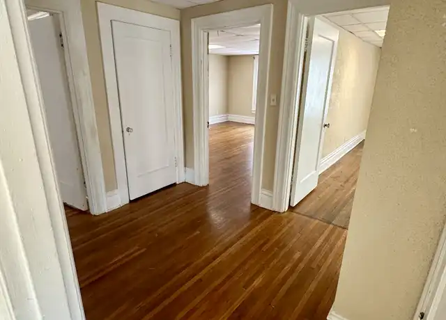 Property at 1111 8th St Unit 1/2, Huntington, WV, 25701, 2 beds, 1 bath, [object Object]