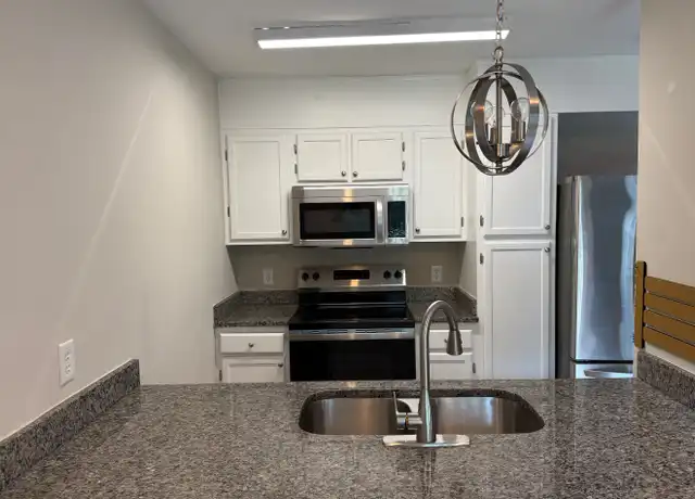 Property at 4021 Whirlaway Ct Unit M, Clemmons, NC, 27012, 1 bed, 1 bath, [object Object]