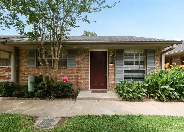 Property at 233 W Tri Oaks Ln Unit 0233, Houston, TX, 77043, 2 beds, 1.5 baths, [object Object]