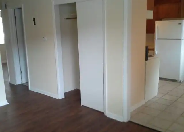 Property at 1722 E Cherry St Unit E28, Springfield, MO, 65802, 2 beds, 1 bath, [object Object]