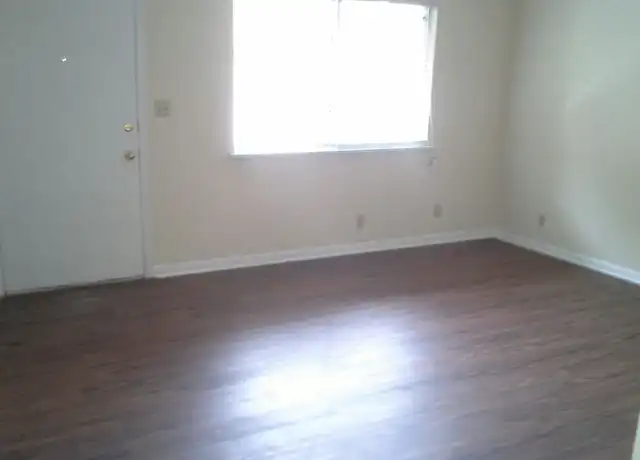 Property at 1722 E Cherry St Unit E28, Springfield, MO, 65802, 2 beds, 1 bath, [object Object]