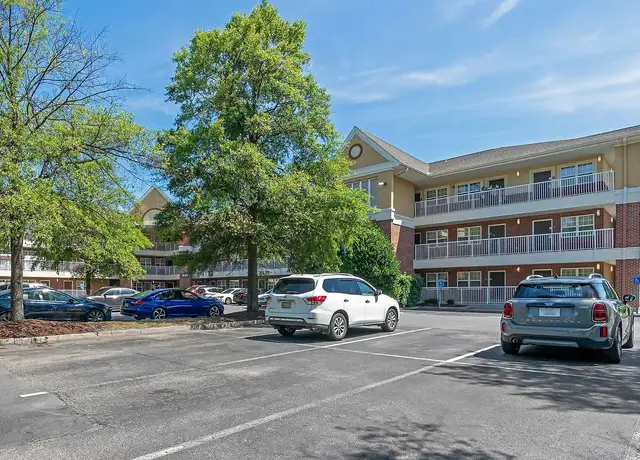 Photo of 1540 Crossways Blvd, Chesapeake, VA 23320
